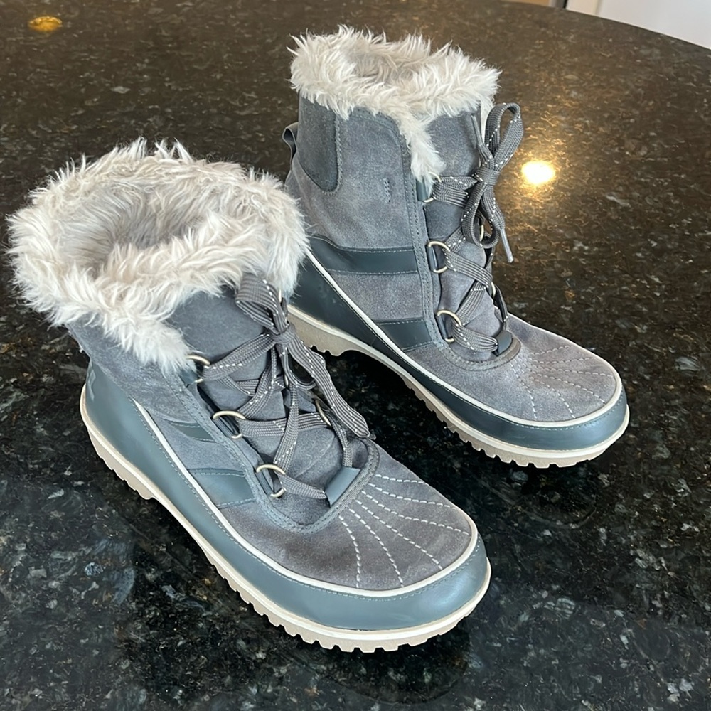 Ladies Sorel Winter Boots Gray size 8